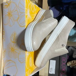 Yellowbox faux alligator print slip ons.